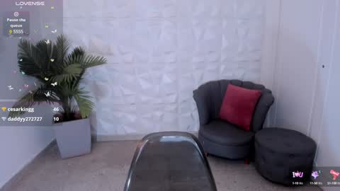 Snapshot of saraamills chatting on 12-19-24, 02:23 Sara online show from 12-19-24, 02:23