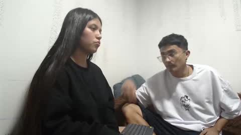 Snapshot of saraandthomas chatting on 01-09-25, 02:01 sara and thomas online show from 01-09-25, 02:01