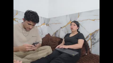 Snapshot of saraandthomas chatting on 11-22-25, 10:09 sara and thomas online show from 11-22-25, 10:09