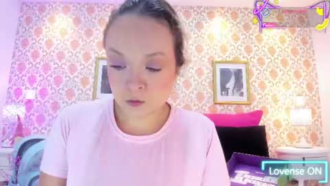 Snapshot of saraavila_ chatting on 06-12-26, 01:48 SaraAvila online show from 06-12-26, 01:48