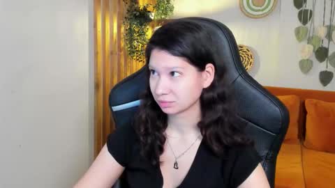 SaraDenars online show from 11-13-25, 05:39