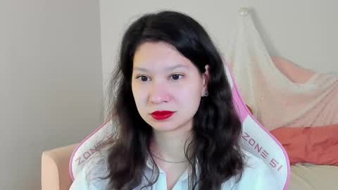 SaraDenars online show from 11-18-25, 05:12