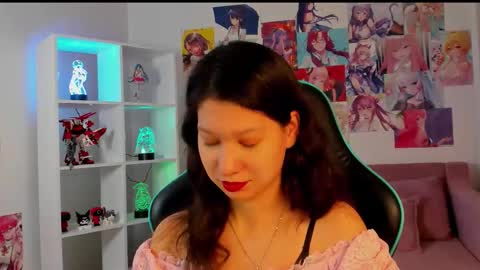 SaraDenars online show from 11-28-25, 06:49