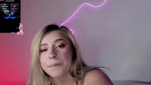 Snapshot of saradiazxxx chatting on 05-20-26, 07:36 saradiazxxx online show from 05-20-26, 07:36