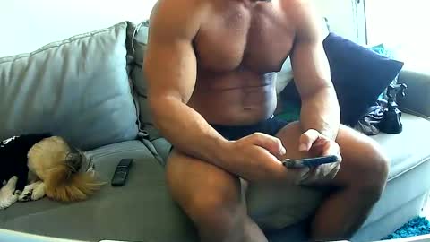 Snapshot of saradoflexx chatting on 11-12-25, 01:44 Briccio online show from 11-12-25, 01:44