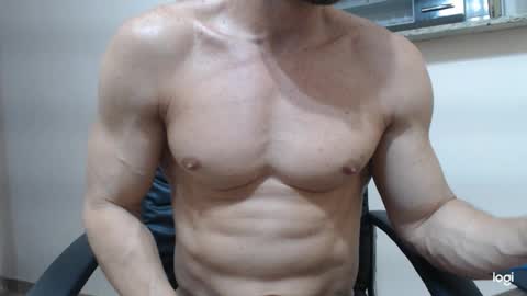 Snapshot of saradorj92 chatting on 12-15-24, 06:18 saradorj92 online show from 12-15-24, 06:18