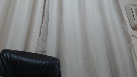 Snapshot of saradorj92 chatting on 10-04-25, 08:34 saradorj92 online show from 10-04-25, 08:34