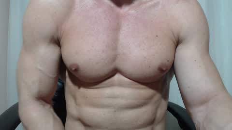 saradorj92 online show from 04-04-26, 02:32