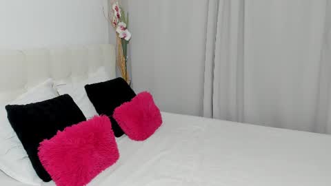 Sara online show from 06-21-26, 03:42