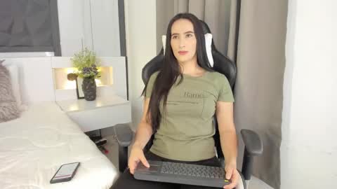  Sara Gomez  online show from 10-03-25, 02:25