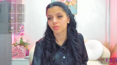 Snapshot of sarah_blake_ chatting on 04-14-26, 09:26 Sara online show from 04-14-26, 09:26
