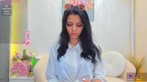 Snapshot of sarah_blake_ chatting on 04-17-26, 09:56 Sara online show from 04-17-26, 09:56