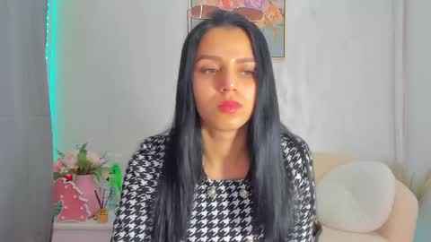Snapshot of sarah_blake_ chatting on 05-07-26, 08:42 Sara online show from 05-07-26, 08:42
