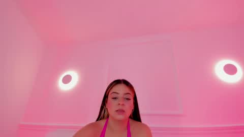 Snapshot of sarah_bonneth chatting on 05-05-26, 11:51 Sarah Bonneth online show from 05-05-26, 11:51