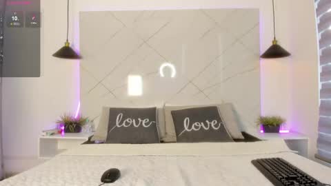 sarah_collens_ online show from 05-30-26, 12:02