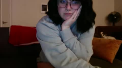 Sarah online show from 03-12-25, 02:09