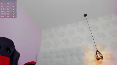 SARAH KEYS  online show from 11-22-25, 03:16