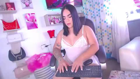 Snapshot of sarah_moonroe chatting on 12-02-25, 08:26 sarah_moonroe online show from 12-02-25, 08:26