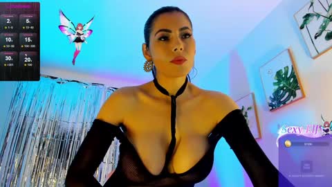 INSTAGRAM...sarah22 p online show from 01-31-25, 04:36