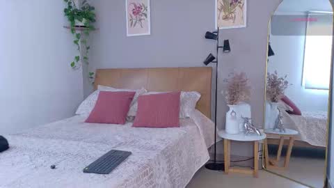 sarah_rayy online show from 11-12-25, 05:46