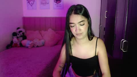 Snapshot of sarah_stone15 chatting on 02-01-25, 10:44 Sarah online show from 02-01-25, 10:44