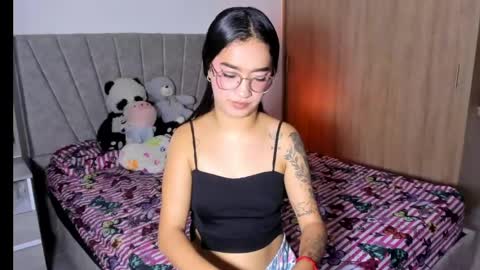Snapshot of sarah_stone15 chatting on 06-02-26, 11:51 Sarah online show from 06-02-26, 11:51
