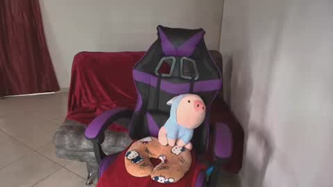 sarah_stormm online show from 06-17-26, 05:36