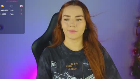 Snapshot of sarah_swtt chatting on 01-08-25, 03:08 - next broadcast 28 nov  7 pm Col online show from 01-08-25, 03:08