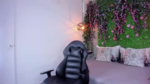 Sarah Deyvis online show from 03-05-26, 02:51