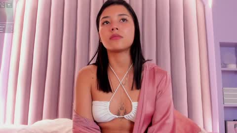 Snapshot of sarahevans__ chatting on 12-26-24, 11:24 Sarah Evans online show from 12-26-24, 11:24