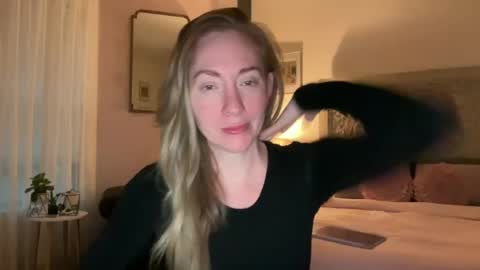 Sarah online show from 06-27-26, 02:49