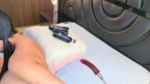 Snapshot of sarahgrey18 chatting on 02-19-25, 03:05 Sarah online show from 02-19-25, 03:05