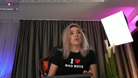 Sarahjadore online show from 03-09-25, 07:37