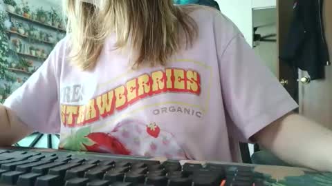 Sarah online show from 05-31-26, 04:25
