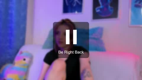 Snapshot of sarahshelby chatting on 05-16-26, 09:35 Sarah online show from 05-16-26, 09:35