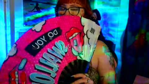Snapshot of saraht666 chatting on 05-02-26, 06:18 Sarah T online show from 05-02-26, 06:18