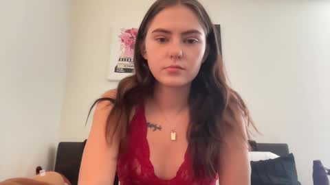 SarahxOliver online show from 01-17-25, 03:11
