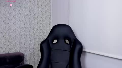 Sara jones   online show from 12-16-25, 02:00