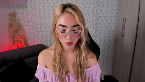 Sara jones   online show from 03-18-26, 09:12