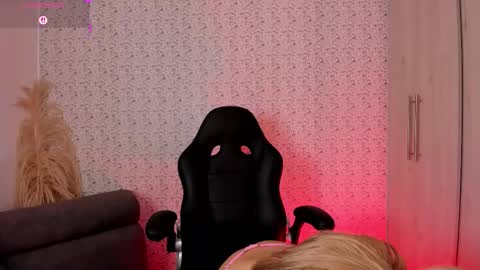 Sara jones   online show from 03-28-26, 02:38