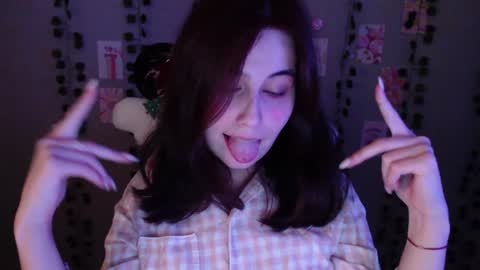 Sara online show from 01-20-25, 01:32