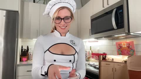 Back from Vacay  Follow for more here  online show from 10-28-25, 02:15