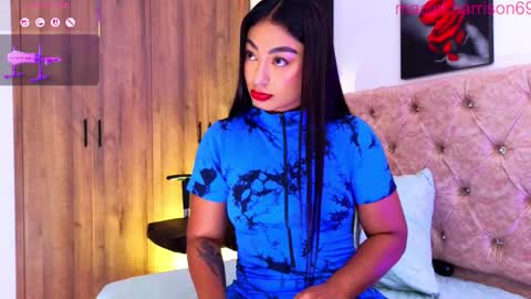 Snapshot of saramaciel chatting on 01-10-26, 12:12 Sara Maciel online show from 01-10-26, 12:12