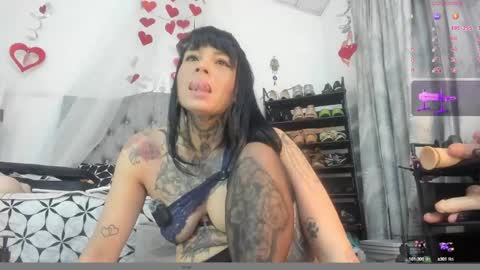 Snapshot of saramartins01 chatting on 02-12-25, 08:40 jhoa online show from 02-12-25, 08:40