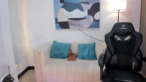 I am Sara  online show from 02-12-26, 08:59