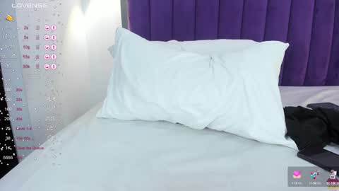 Snapshot of sarariley_ chatting on 01-08-25, 02:14 Sara online show from 01-08-25, 02:14