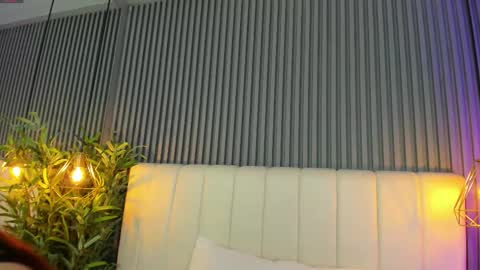 Sara   online show from 12-20-25, 10:39