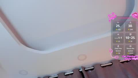 Snapshot of sararoy_ chatting on 05-05-26, 11:57 Sara online show from 05-05-26, 11:57