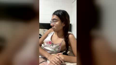 sarasaenz999 online show from 04-21-26, 11:29