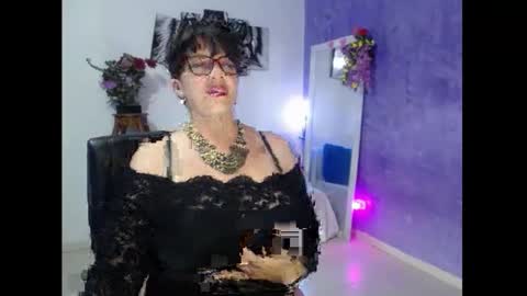 Snapshot of sarasmith2 chatting on 01-19-25, 01:43 sara online show from 01-19-25, 01:43